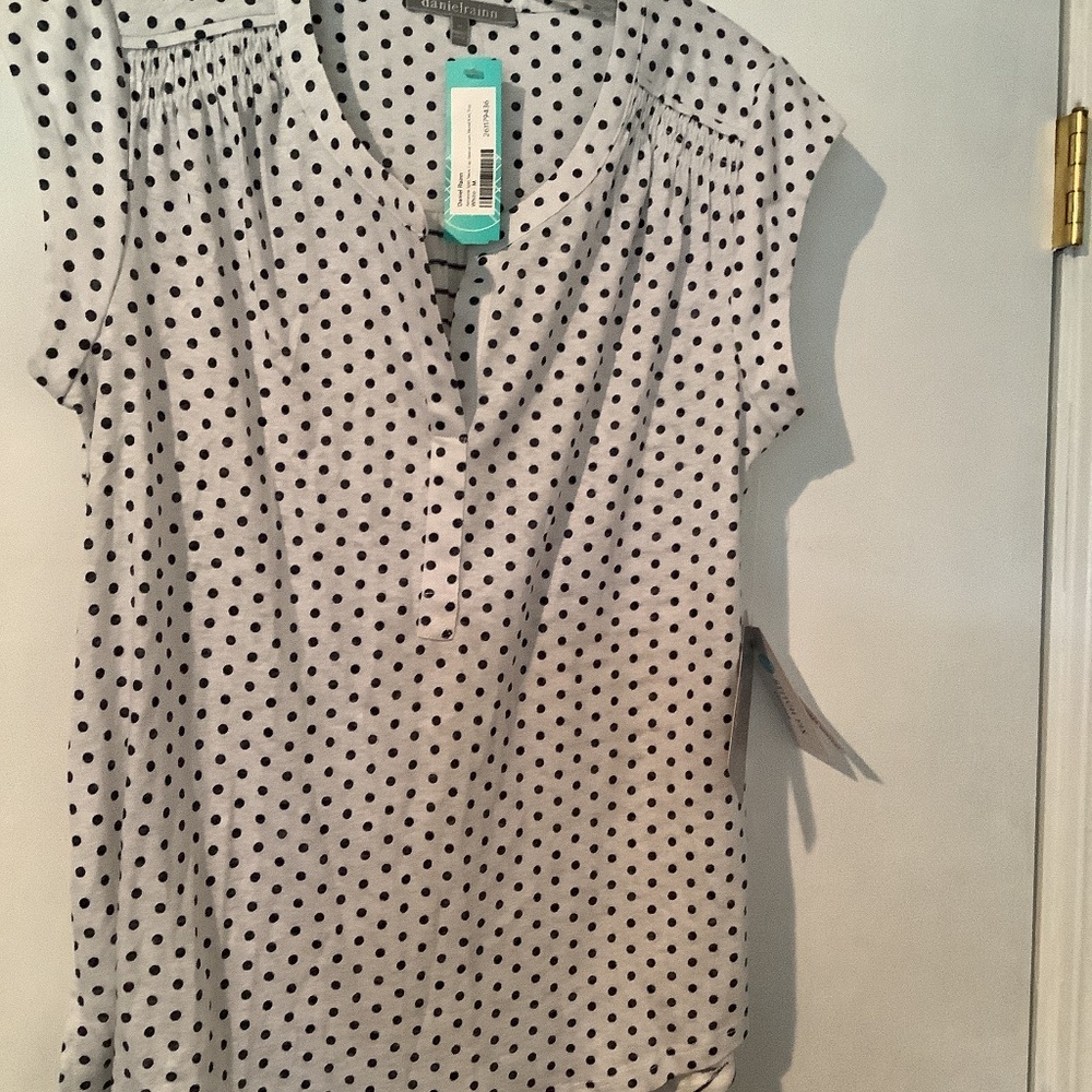 Daniel Rainn - Split Neck Cap Sleeve Linen Blend Knit Top